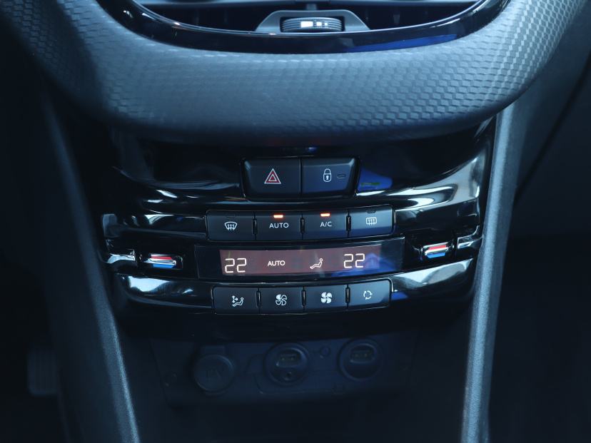 Peugeot 2008, 2013