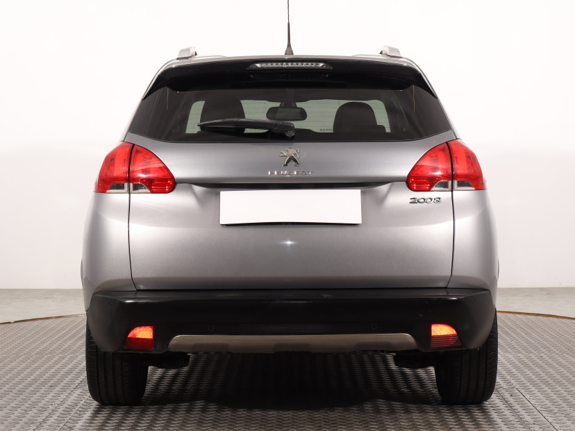 Peugeot 2008, 2013
