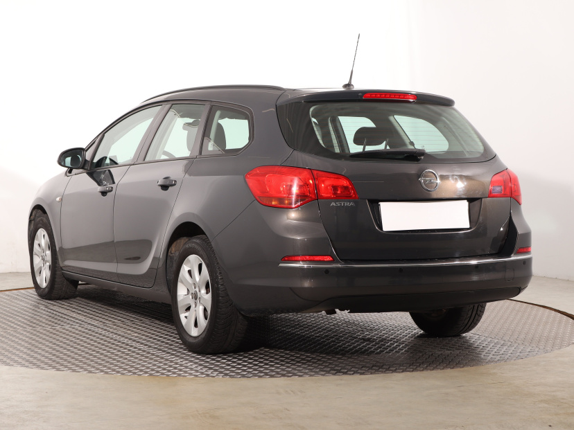 Opel Astra, 2015
