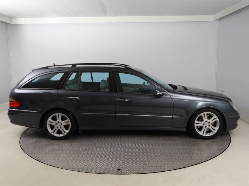 Mercedes-Benz E, 2008
