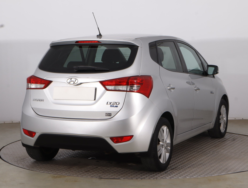 Hyundai ix20, 2012