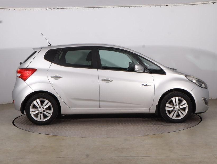 Hyundai ix20, 2012