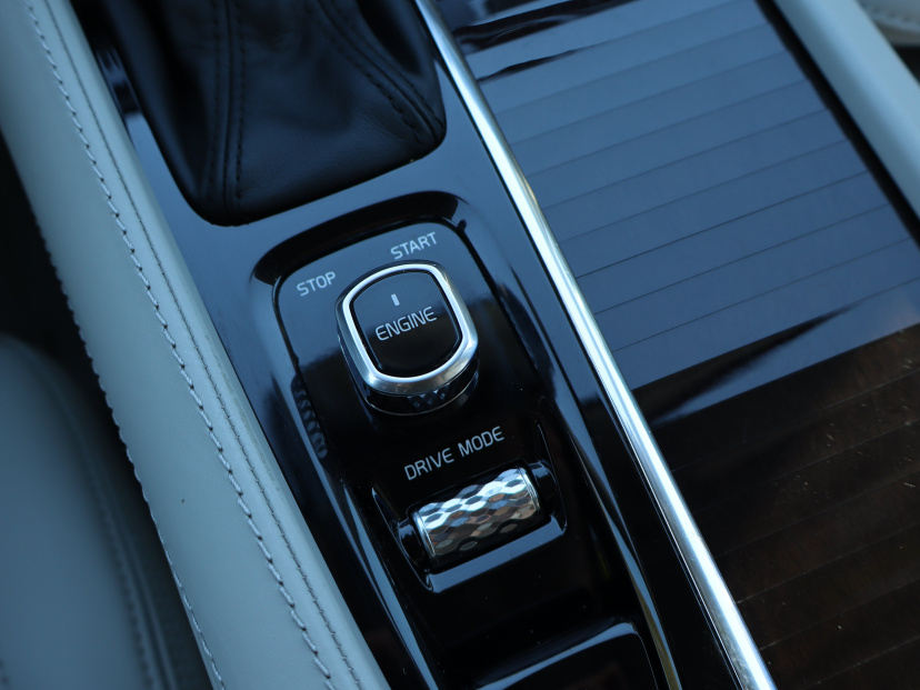 Volvo XC90, 2016