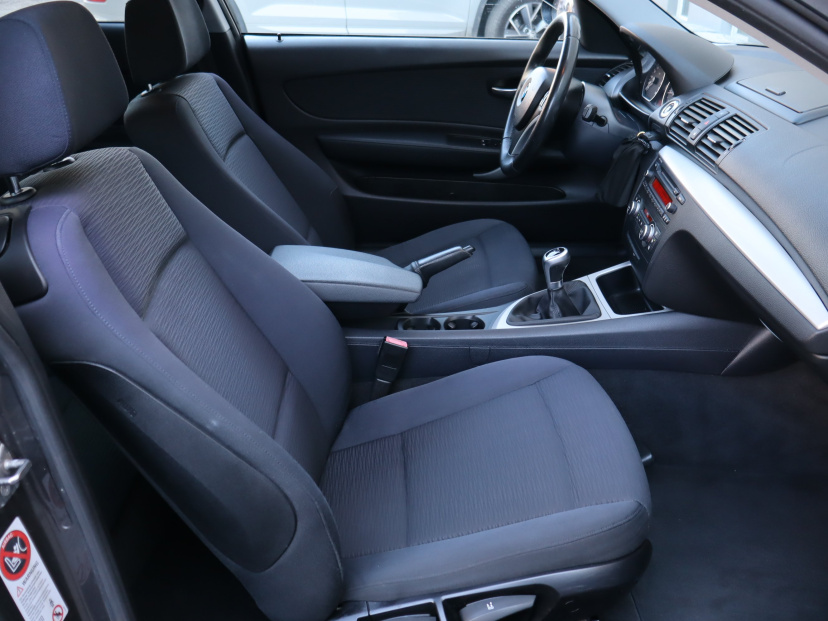 BMW 1, 2009