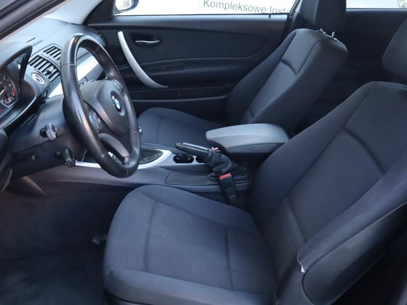 BMW 1, 2009