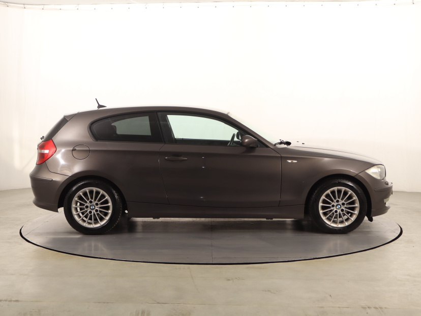 BMW 1, 2009