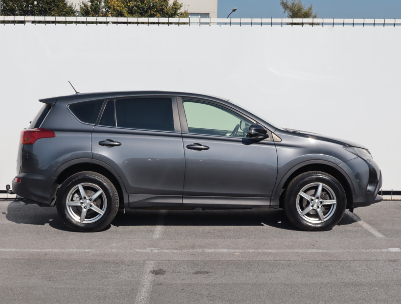 Toyota RAV 4, 2014
