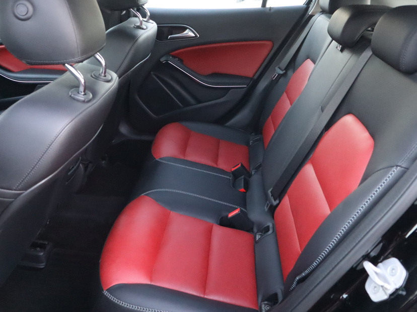 Mercedes-Benz GLA, 2016