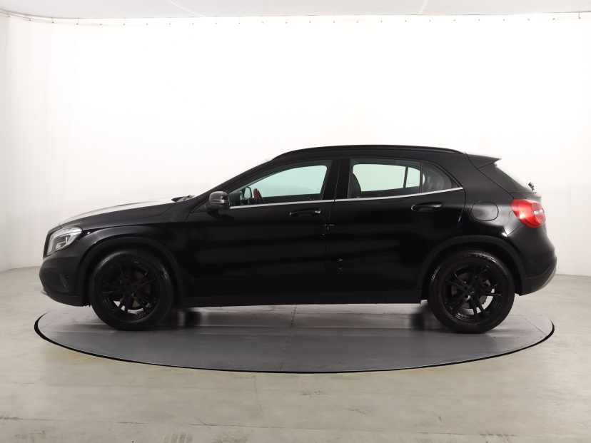 Mercedes-Benz GLA, 2016