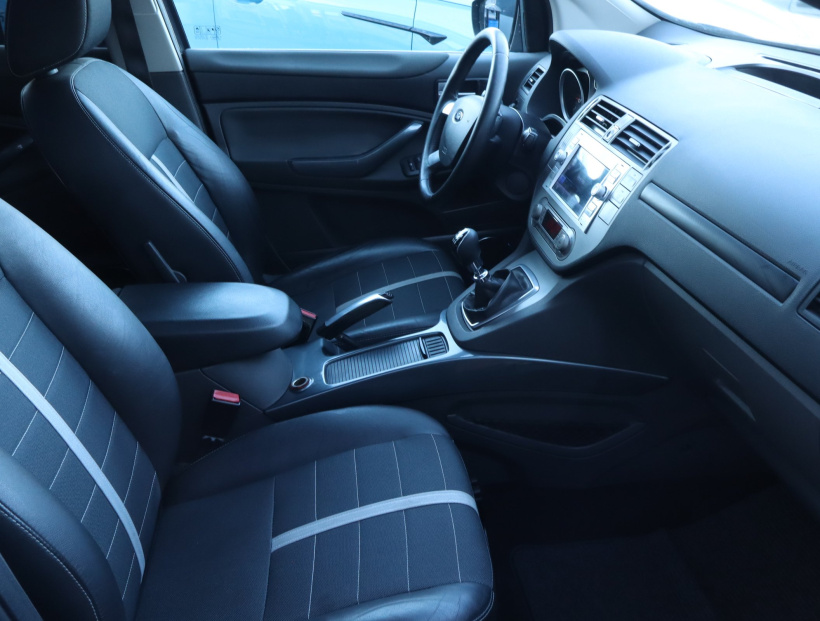 Ford Kuga, 2011
