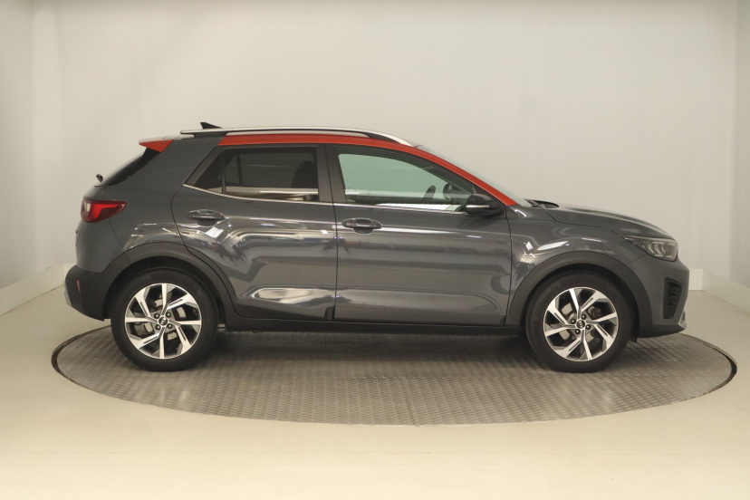 Kia Stonic, 2021