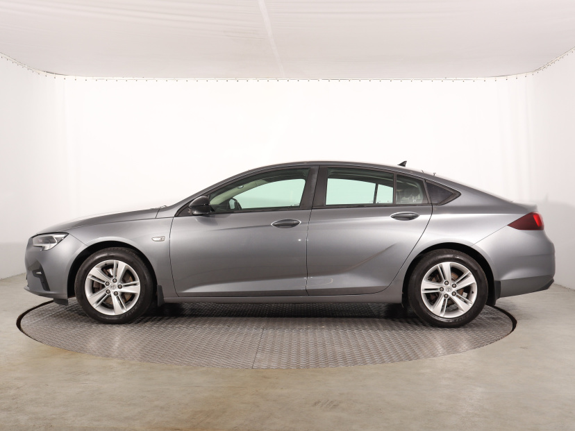 Opel Insignia, 2021