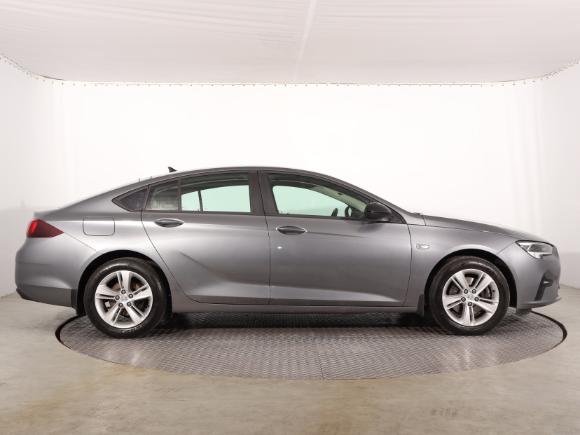Opel Insignia, 2021