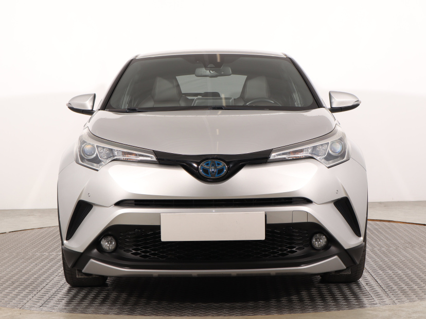 Toyota C-HR, 2016