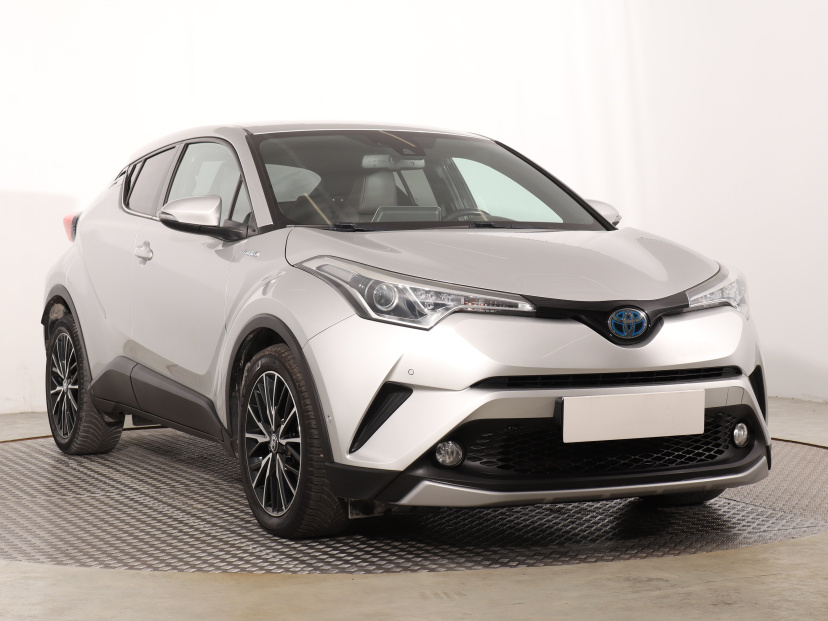 Toyota C-HR, 2016