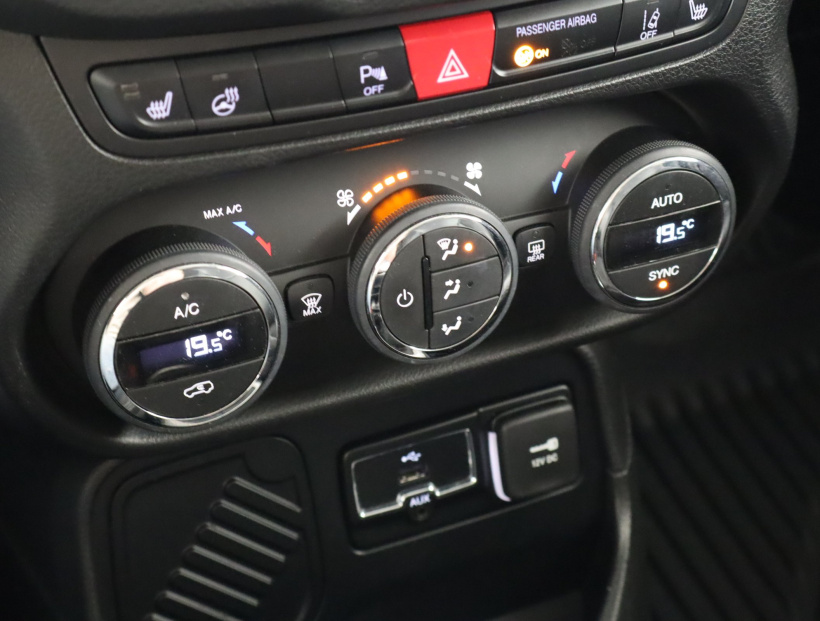 Jeep Renegade, 2014