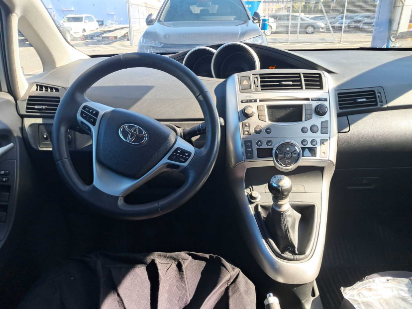 Toyota Verso, 2010
