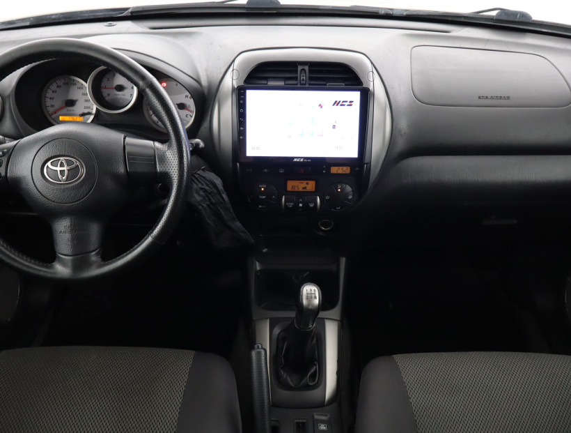 Toyota RAV 4, 2004