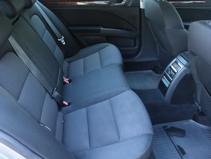 Škoda Superb, 2010