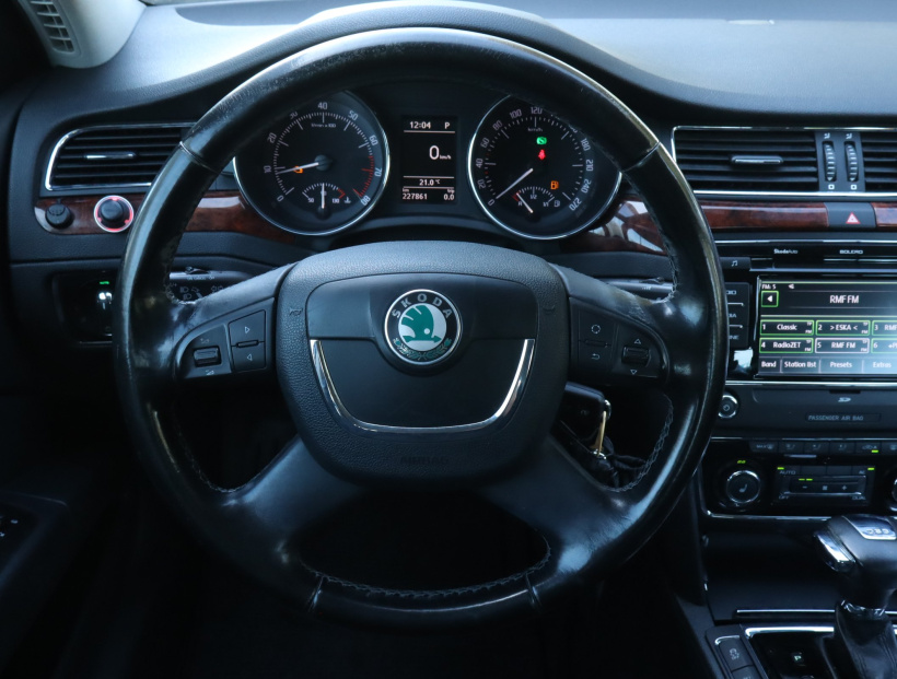 Škoda Superb, 2010