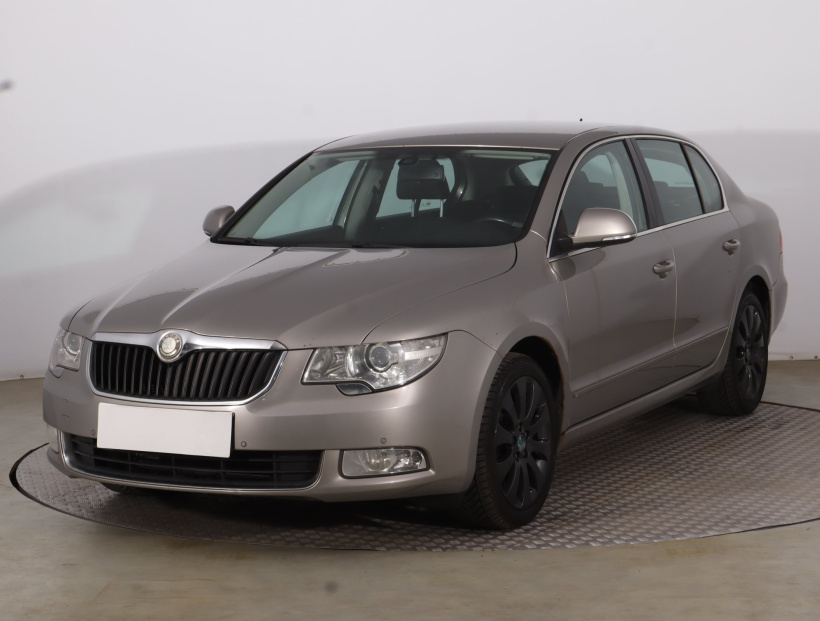 Škoda Superb, 2010