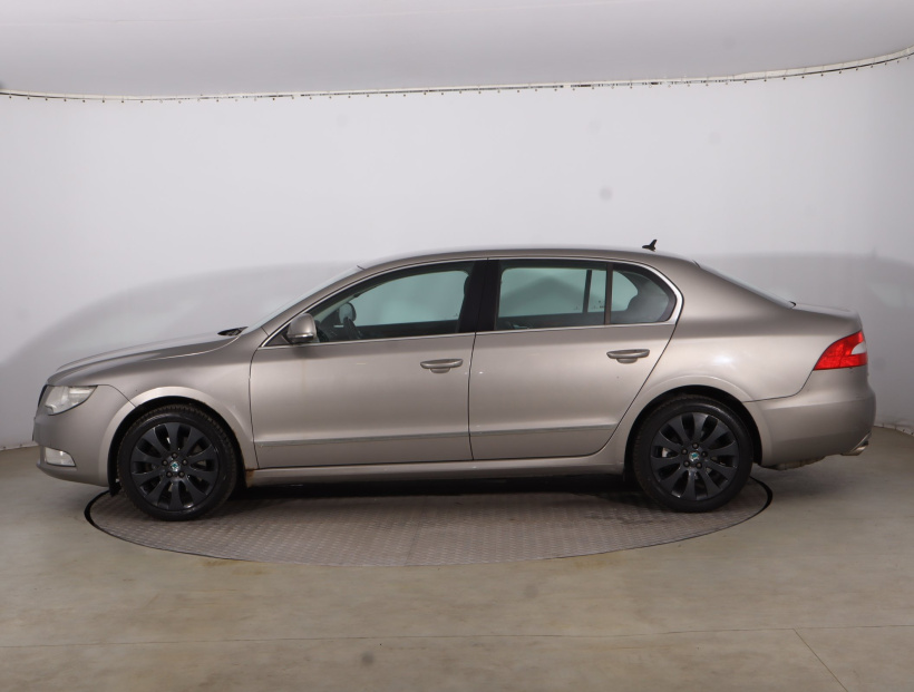 Škoda Superb, 2010
