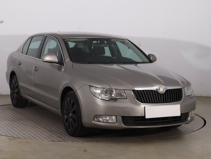 Škoda Superb, 2010