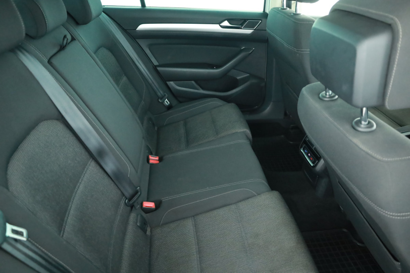 Volkswagen Passat, 2019