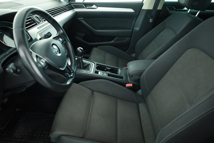Volkswagen Passat, 2019