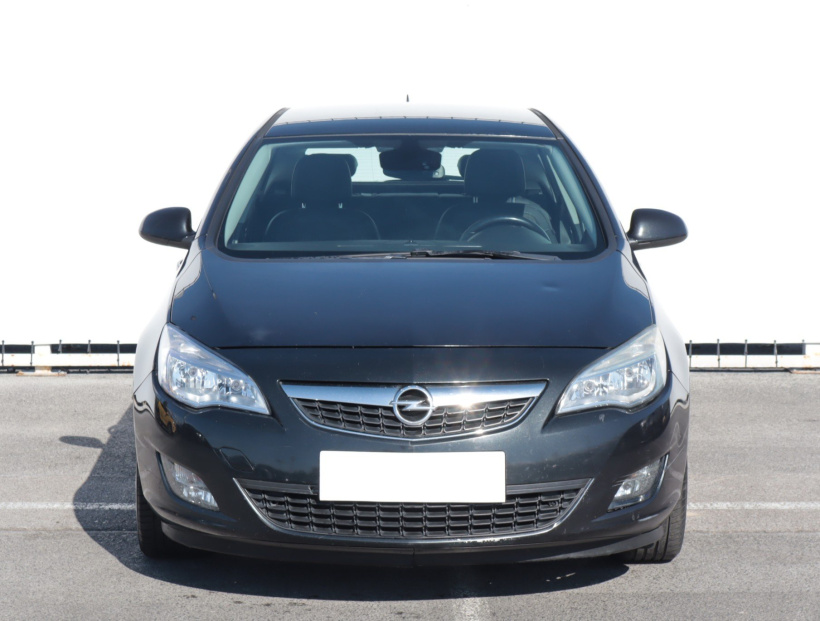 Opel Astra, 2012