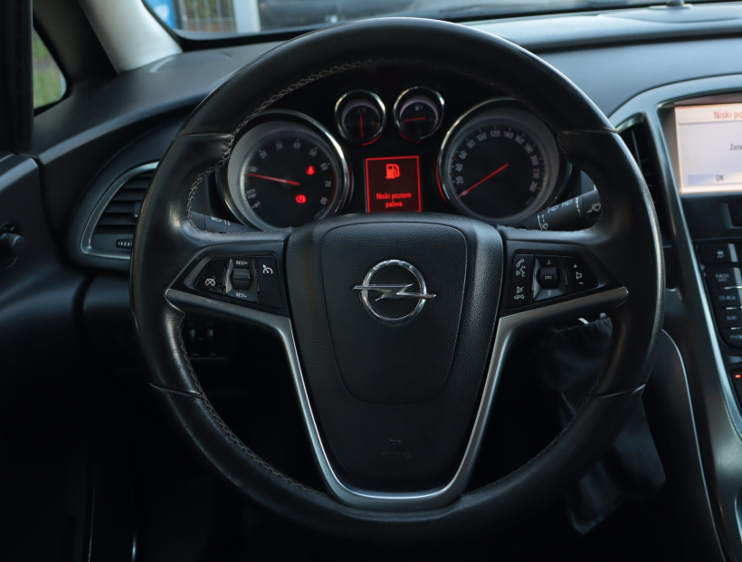 Opel Astra, 2012