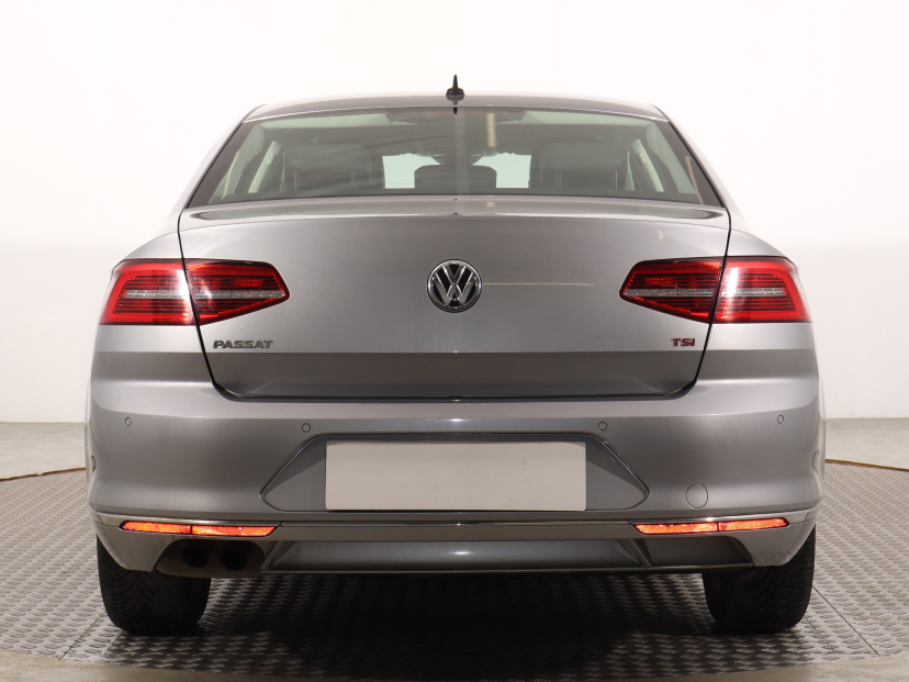 Volkswagen Passat, 2017