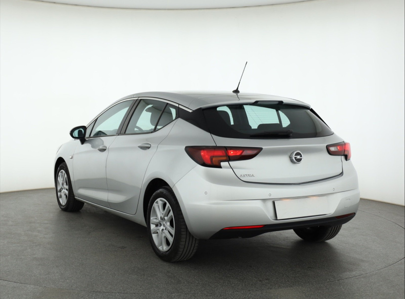 Opel Astra, 2019