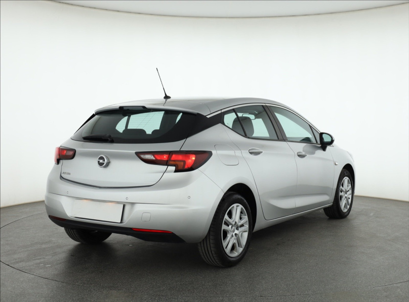 Opel Astra, 2019