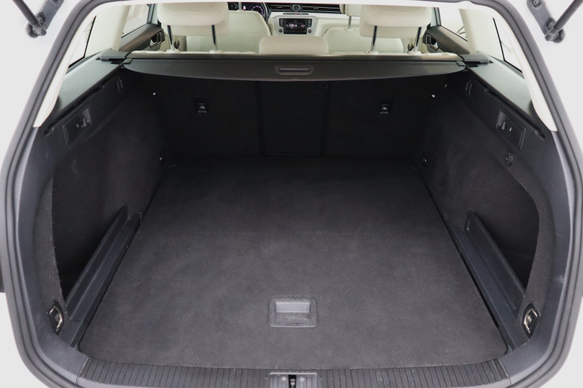 Volkswagen Passat, 2015