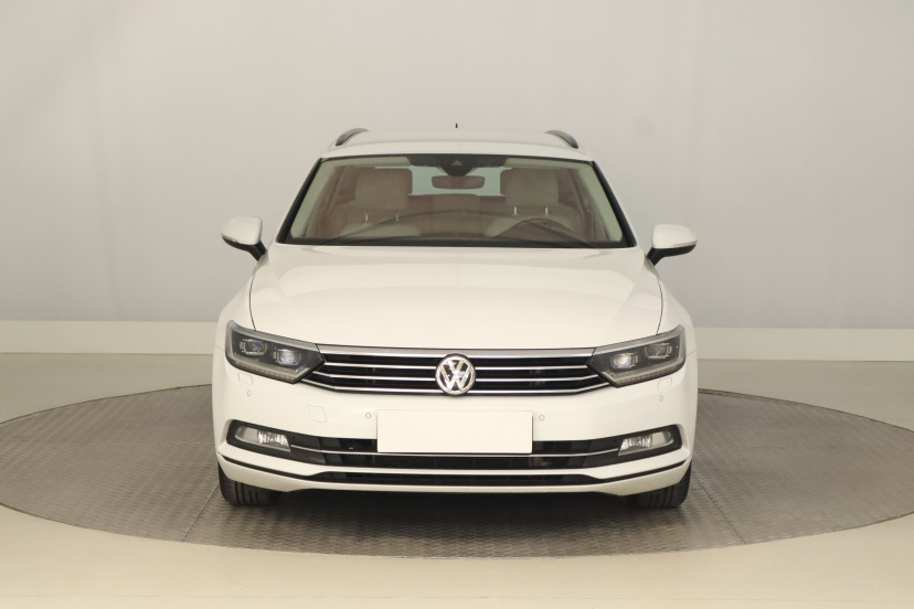 Volkswagen Passat, 2015