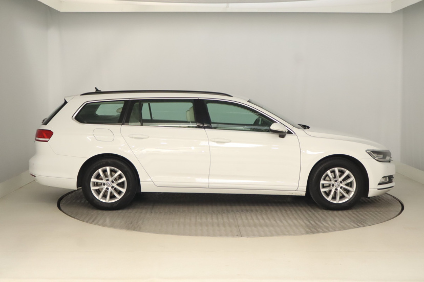 Volkswagen Passat, 2015