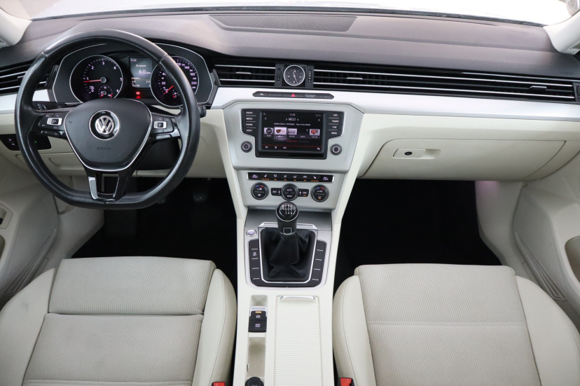 Volkswagen Passat, 2015