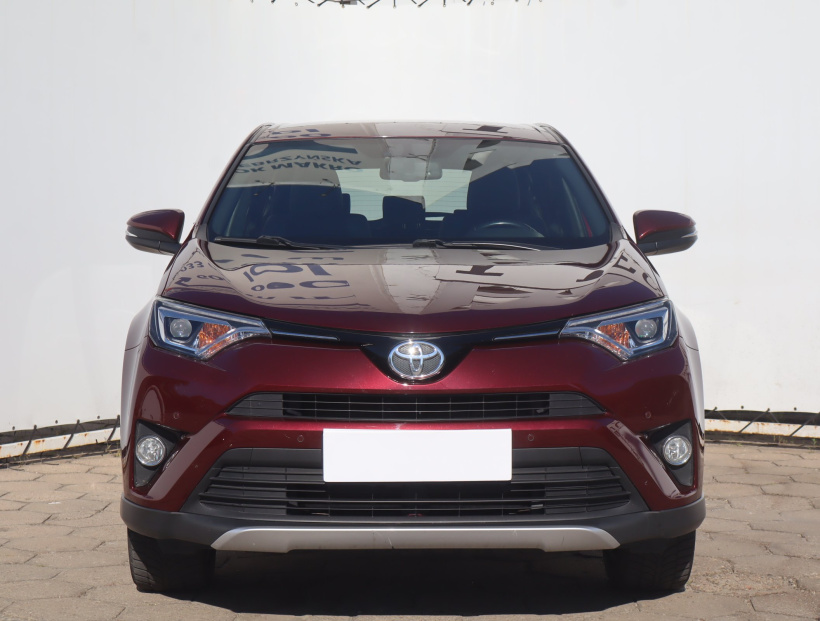 Toyota RAV 4, 2015