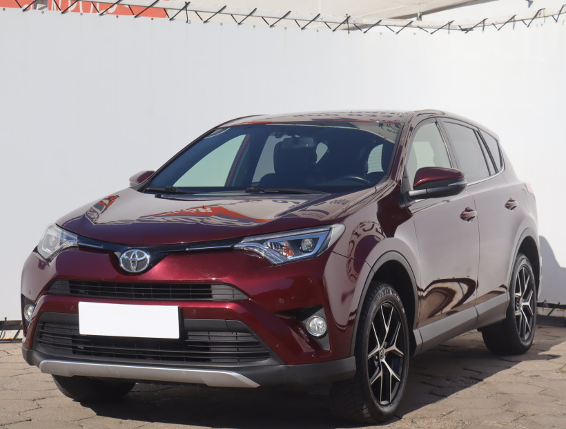 Toyota RAV 4, 2015