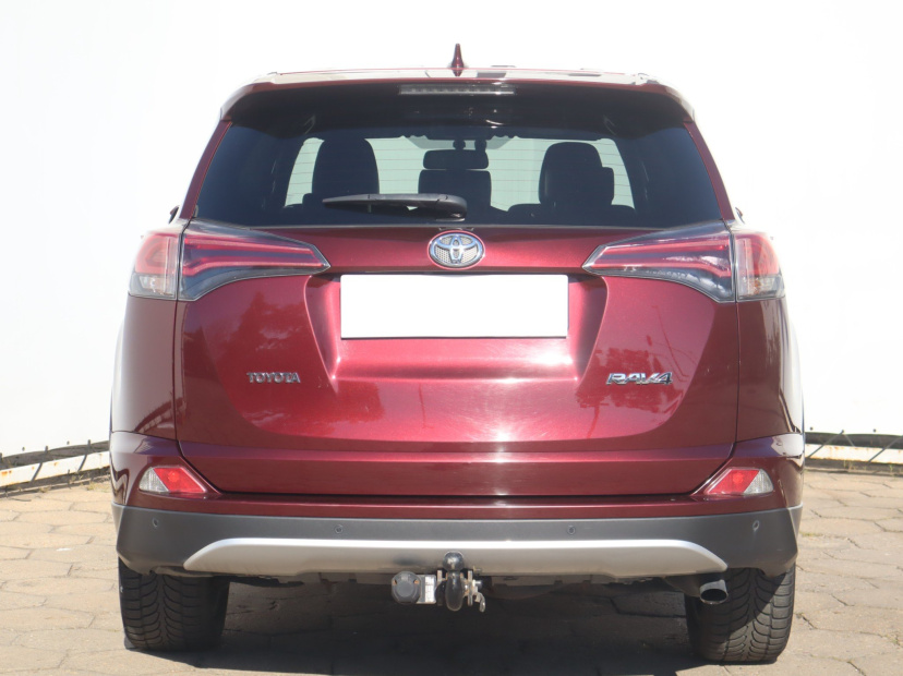 Toyota RAV 4, 2015