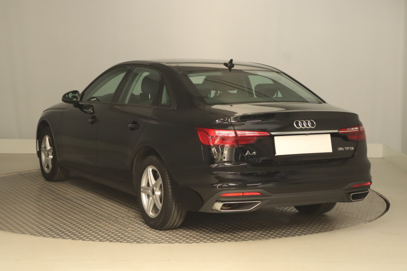 Audi A4, 2022