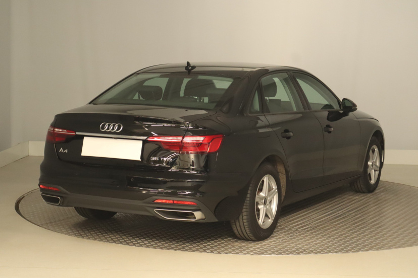 Audi A4, 2022