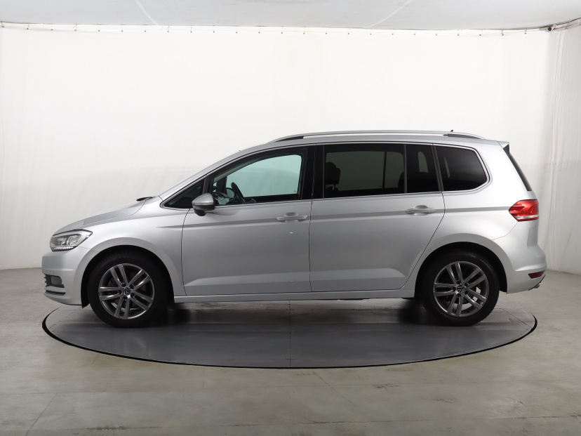 Volkswagen Touran, 2023