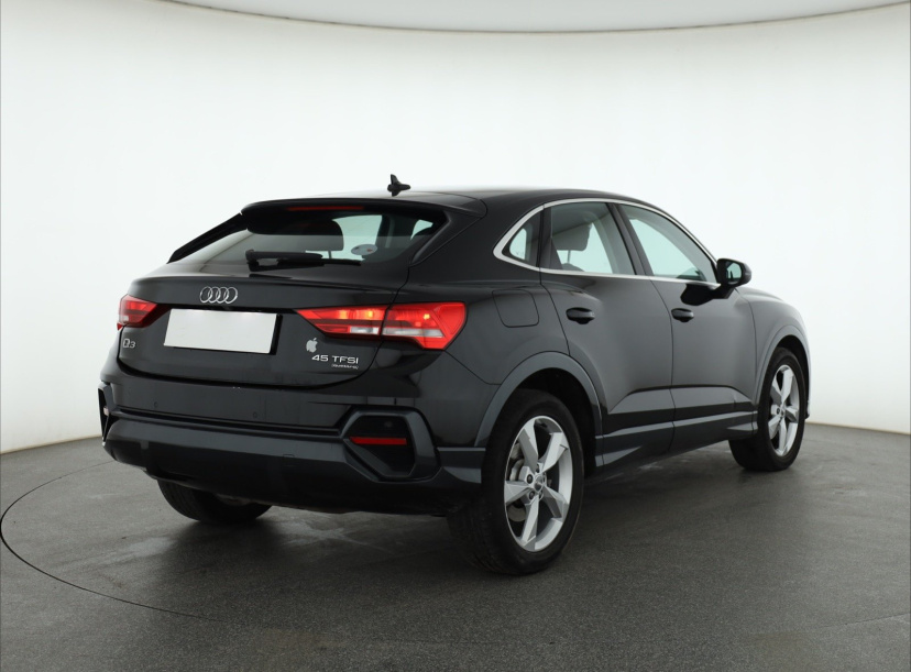 Audi Q3 Sportback, 2020