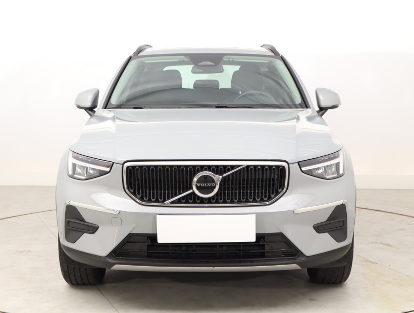 Volvo XC40, 2025