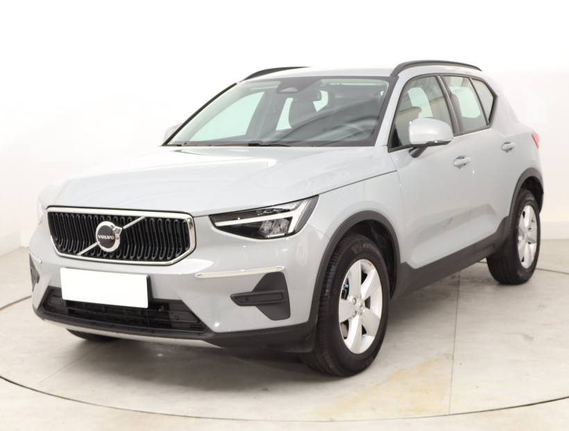 Volvo XC40, 2025