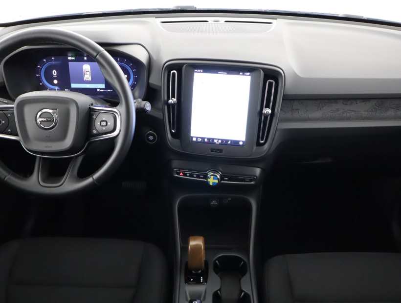 Volvo XC40, 2025