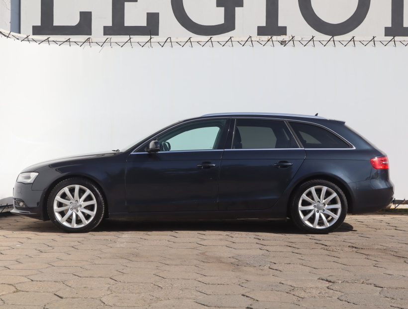 Audi A4, 2012