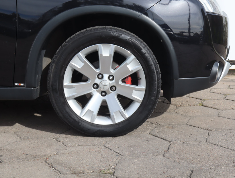 Mitsubishi Outlander, 2014
